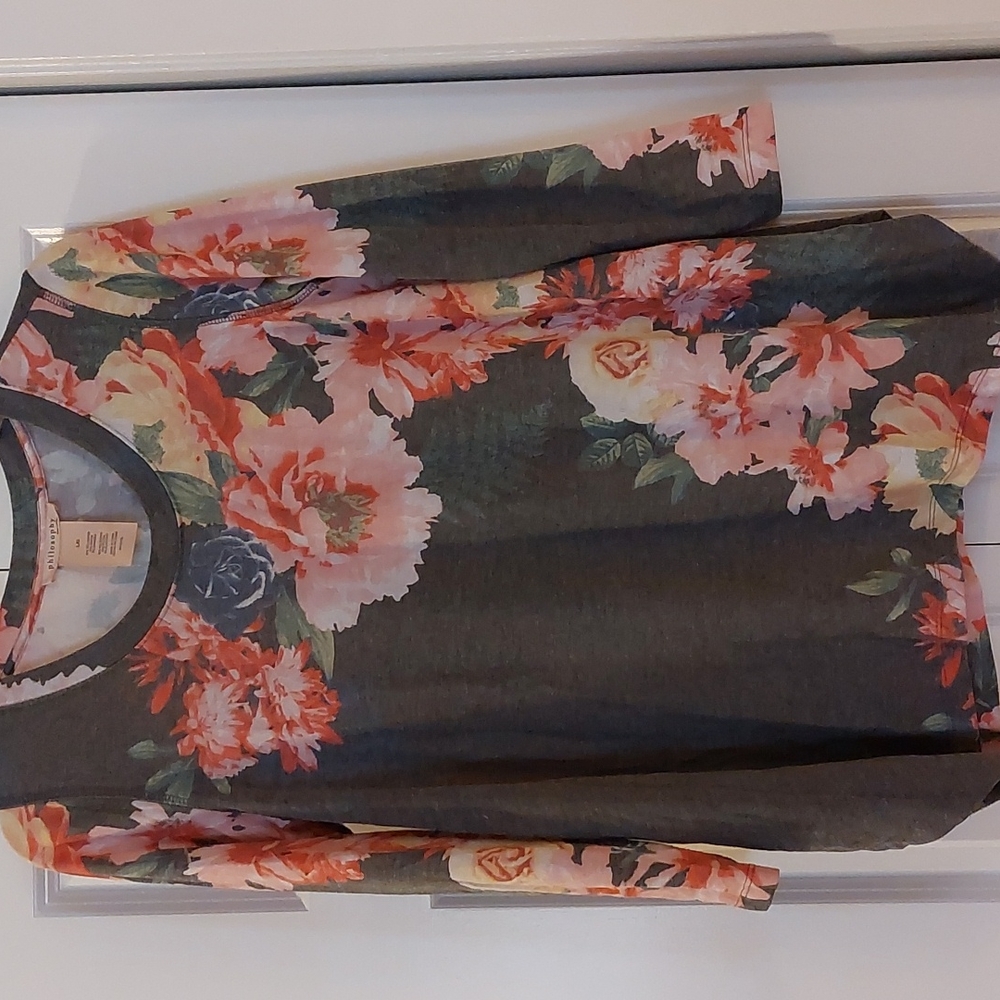 Philosophy Gray and Pink Floral Tunic Top L EUC - Picture 7 of 12